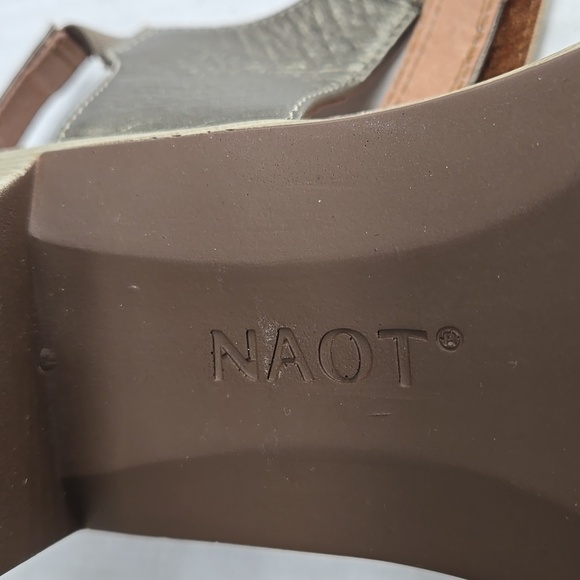 NAOT Women's Tan Leather Sandals Intact Khaki Beige/Pewter EU 39 US 8-8.5 - Picture 8 of 11